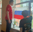Брянковские активисты приняли участие во Всероссийской акции "Окна России" - Город Брянка