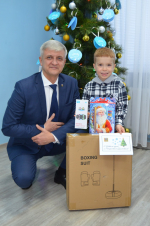 Новогоднюю мечту юного спортсмена из Брянки исполнил Губернатор Брянской области