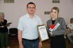 В канун Дня молодёжи Глава Брянки встретился с активными брянковчанами и вручил заслуженные награды